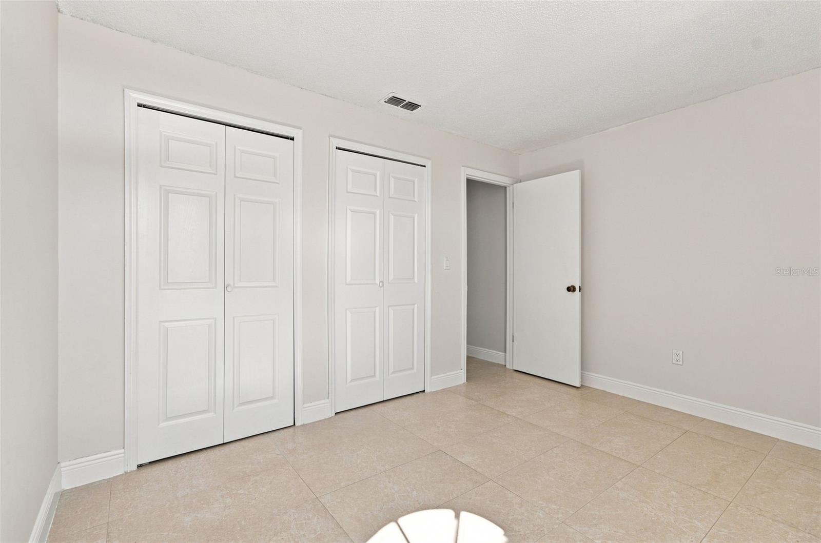 4745 CANTERBURY DR — photo 32