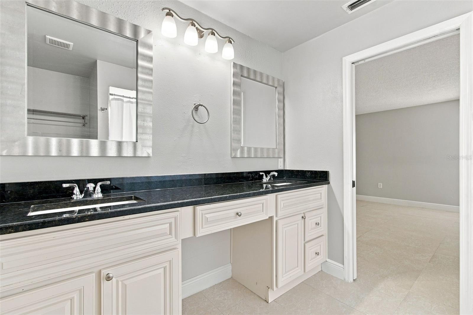 4745 CANTERBURY DR — photo 25