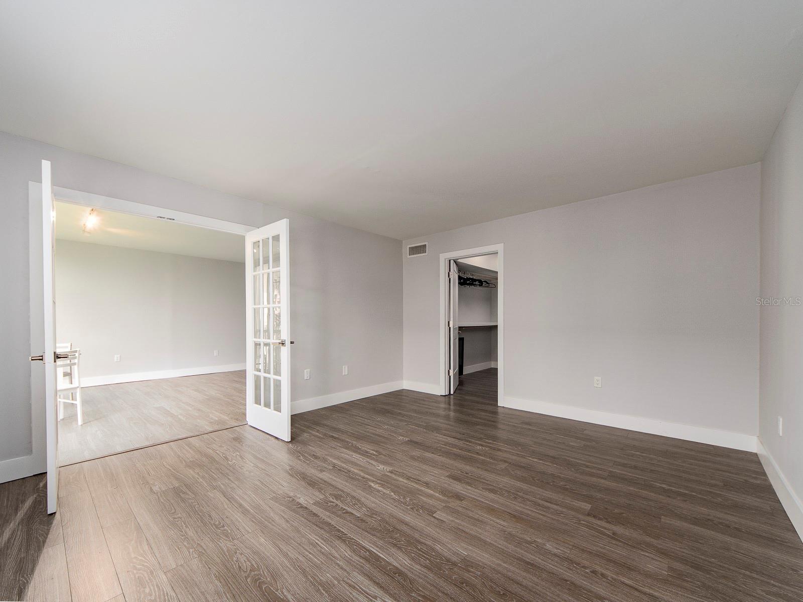 121 ISLAND WAY #334 — photo 14