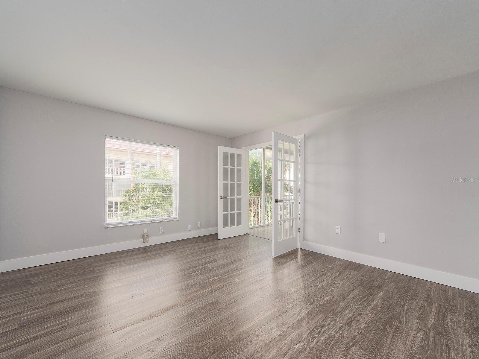 121 ISLAND WAY #334 — photo 13