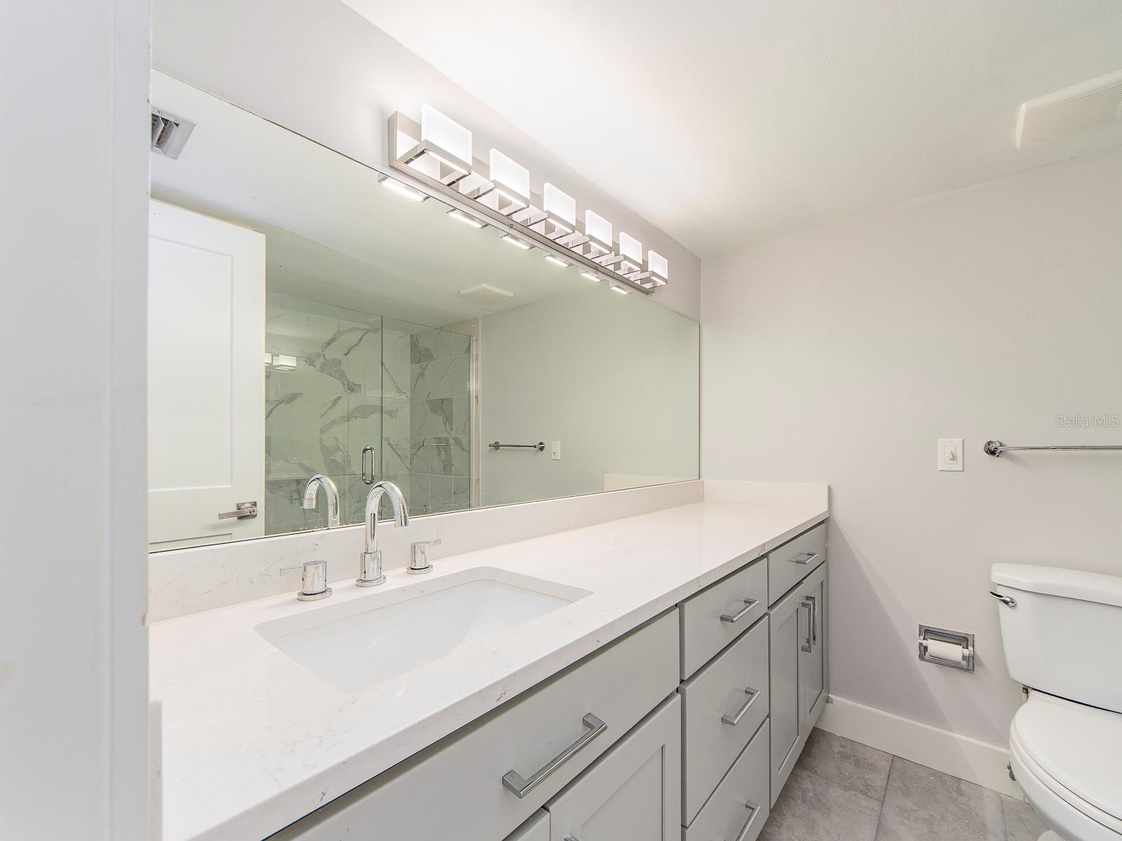 121 ISLAND WAY #334 — photo 21
