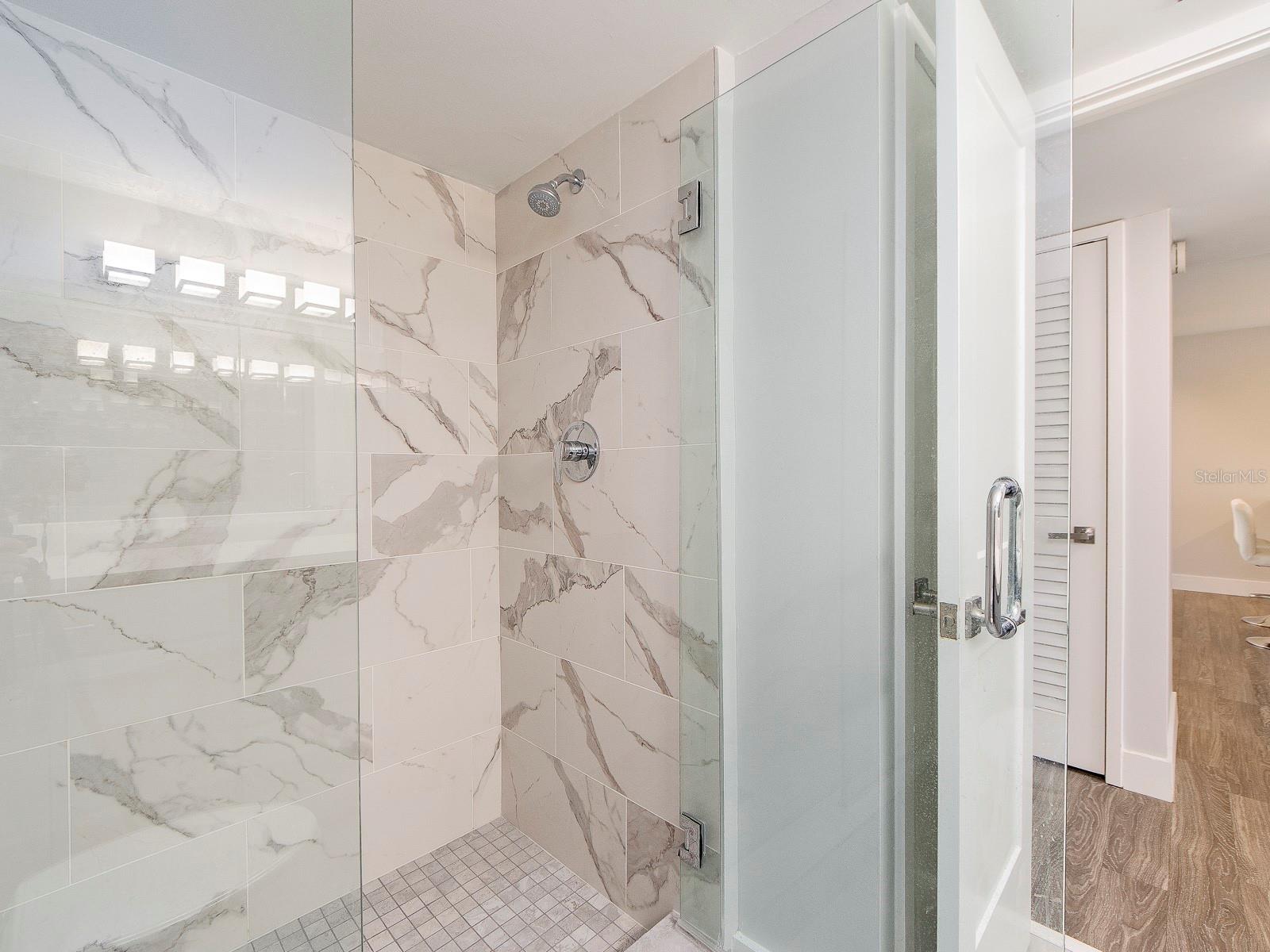 121 ISLAND WAY #334 — photo 22