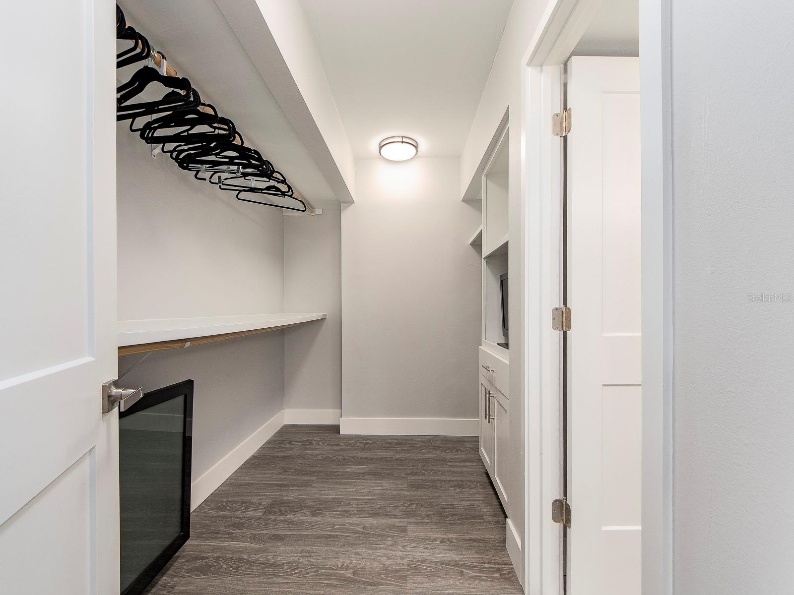 121 ISLAND WAY #334 — photo 15