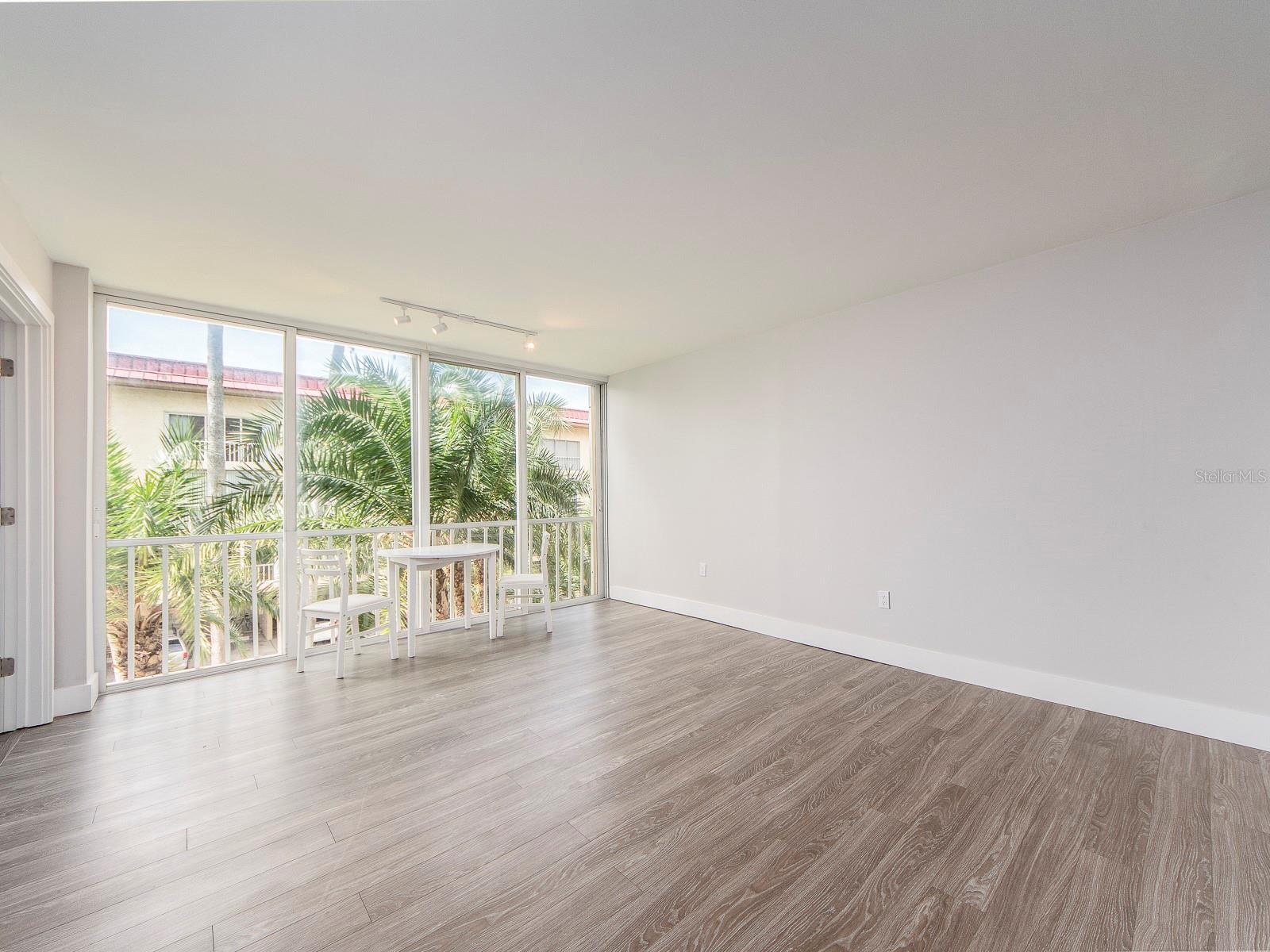 121 ISLAND WAY #334 — photo 9