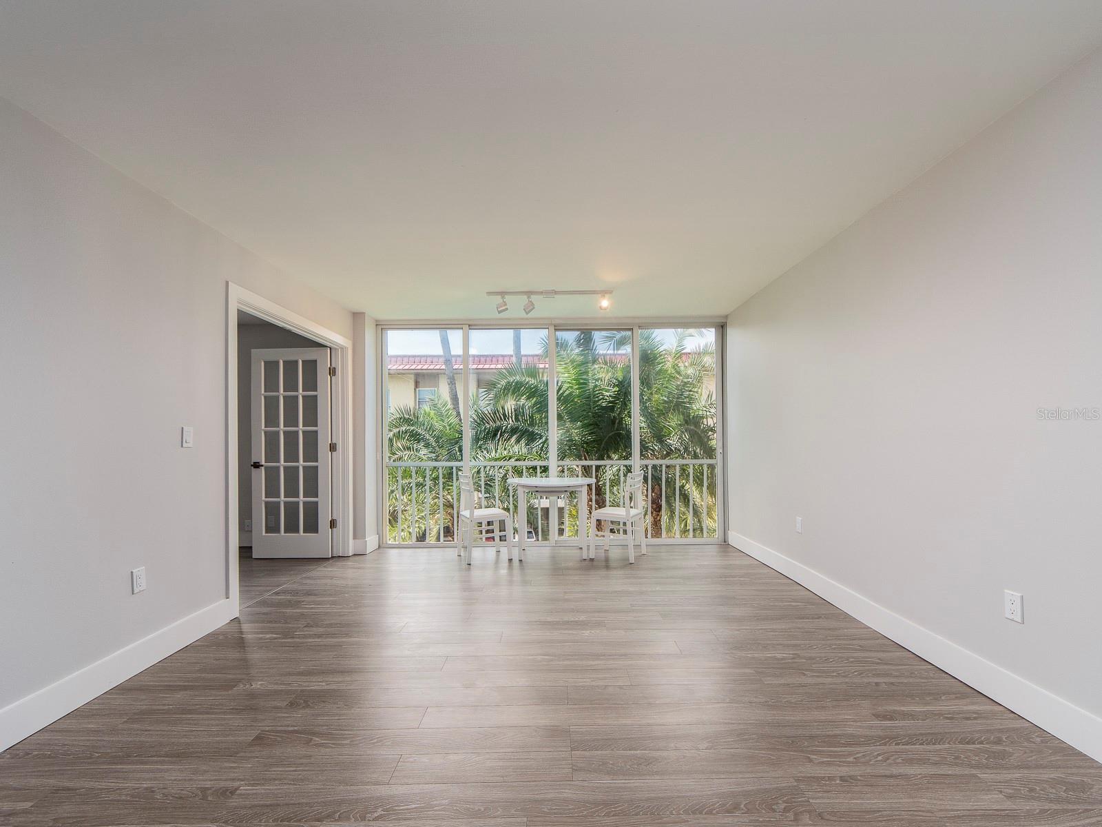 121 ISLAND WAY #334 — photo 11