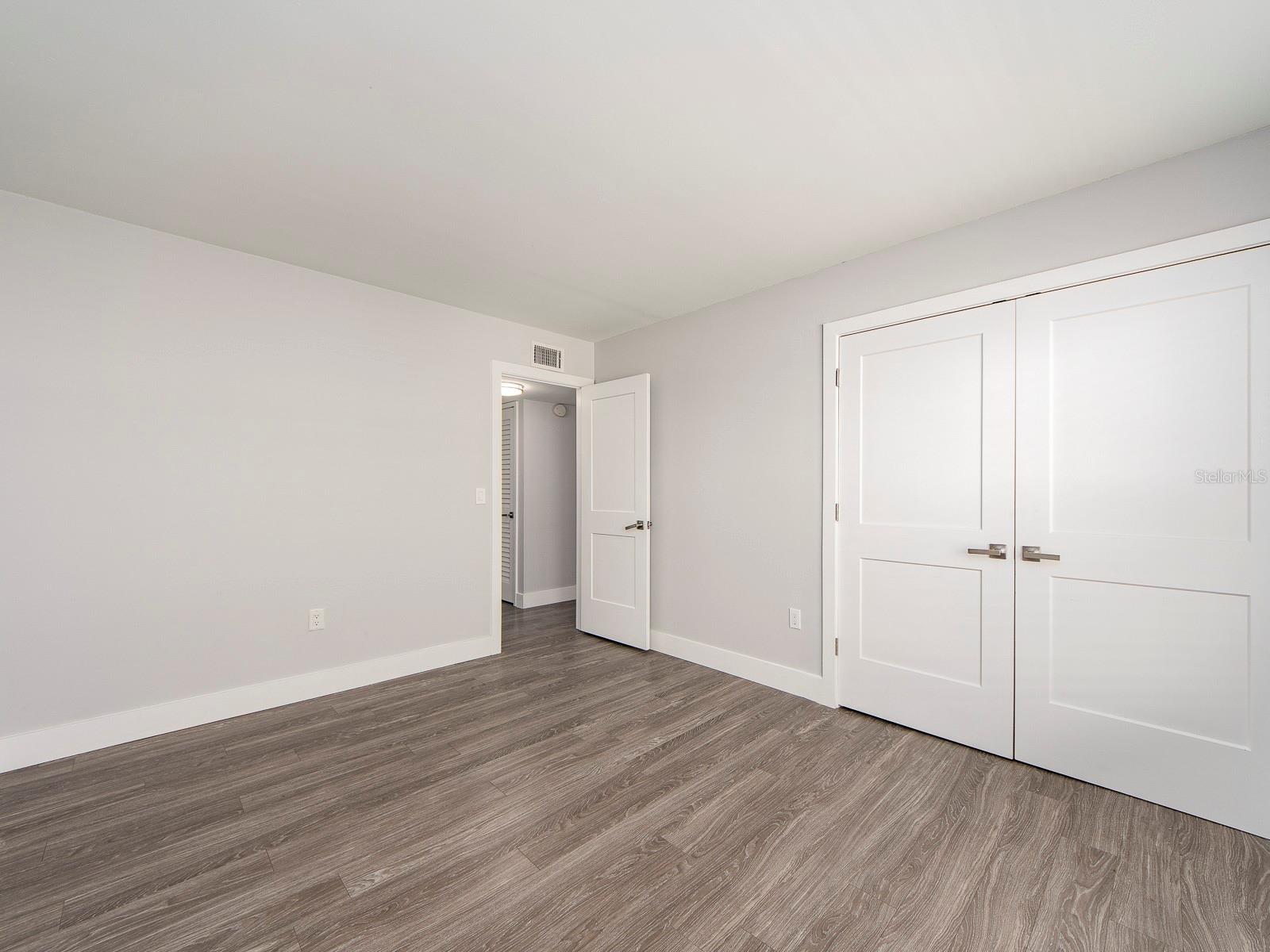 121 ISLAND WAY #334 — photo 20