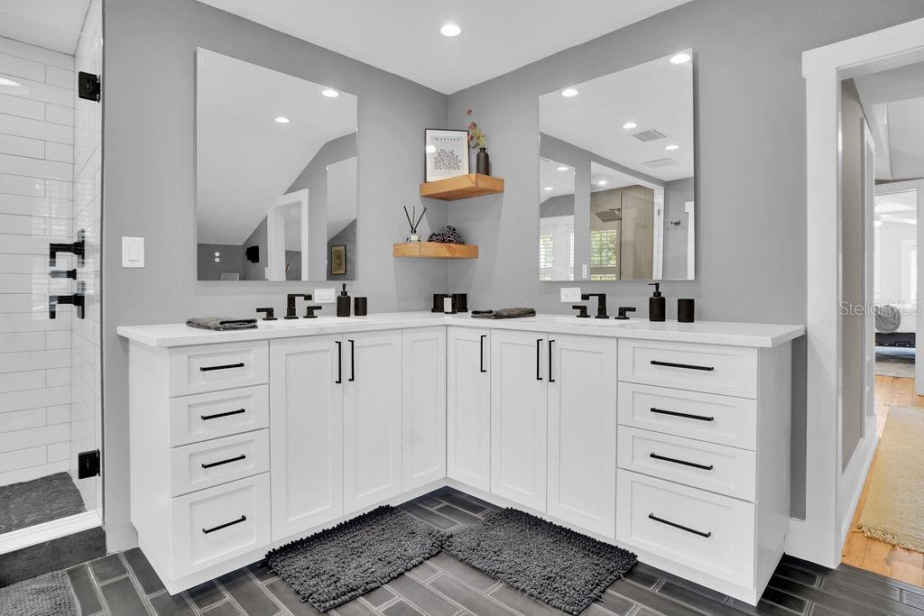 605 S ORLEANS AVE — photo 57