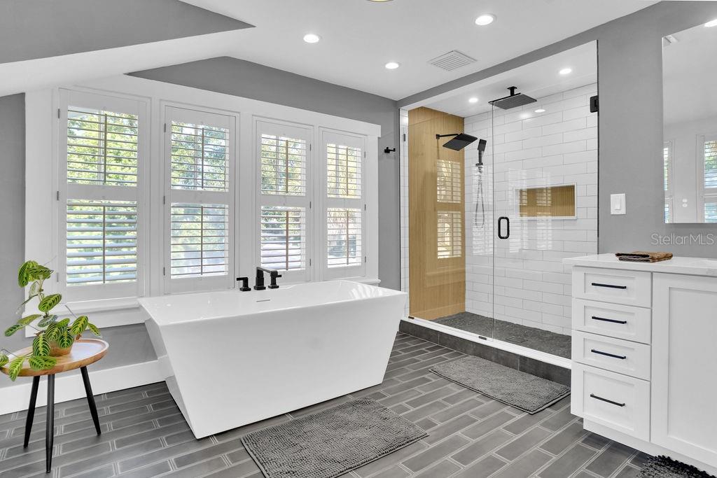605 S ORLEANS AVE — photo 54