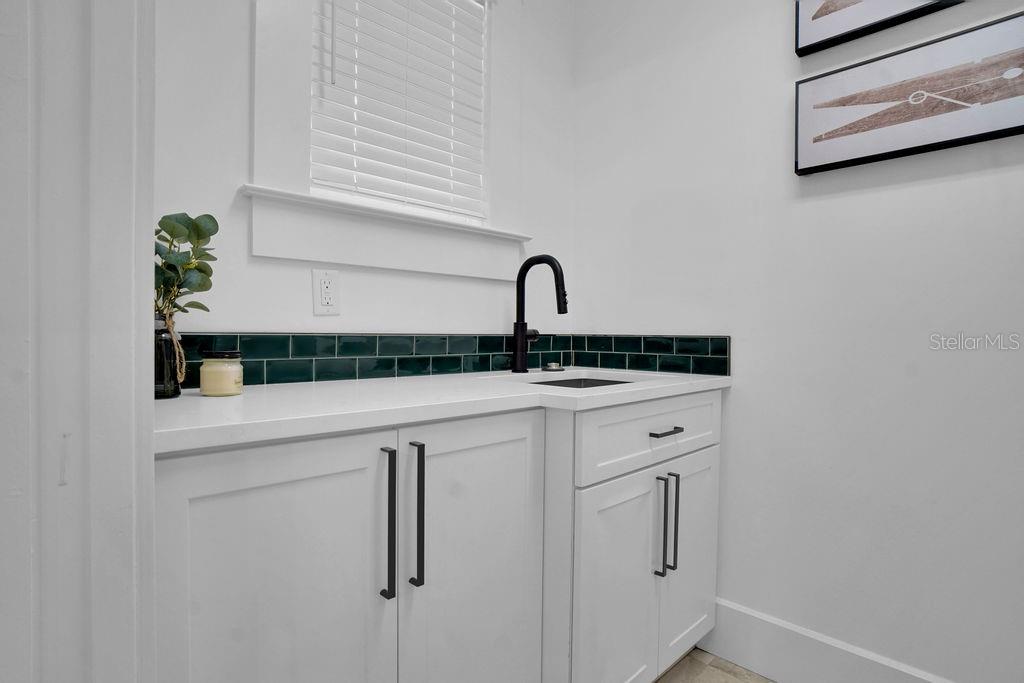 605 S ORLEANS AVE — photo 25
