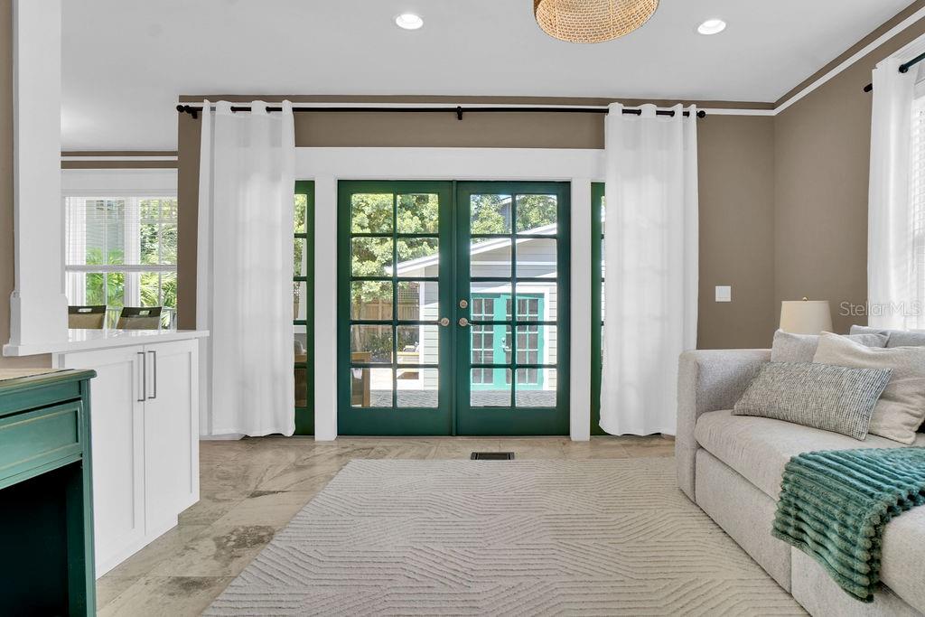605 S ORLEANS AVE — photo 37
