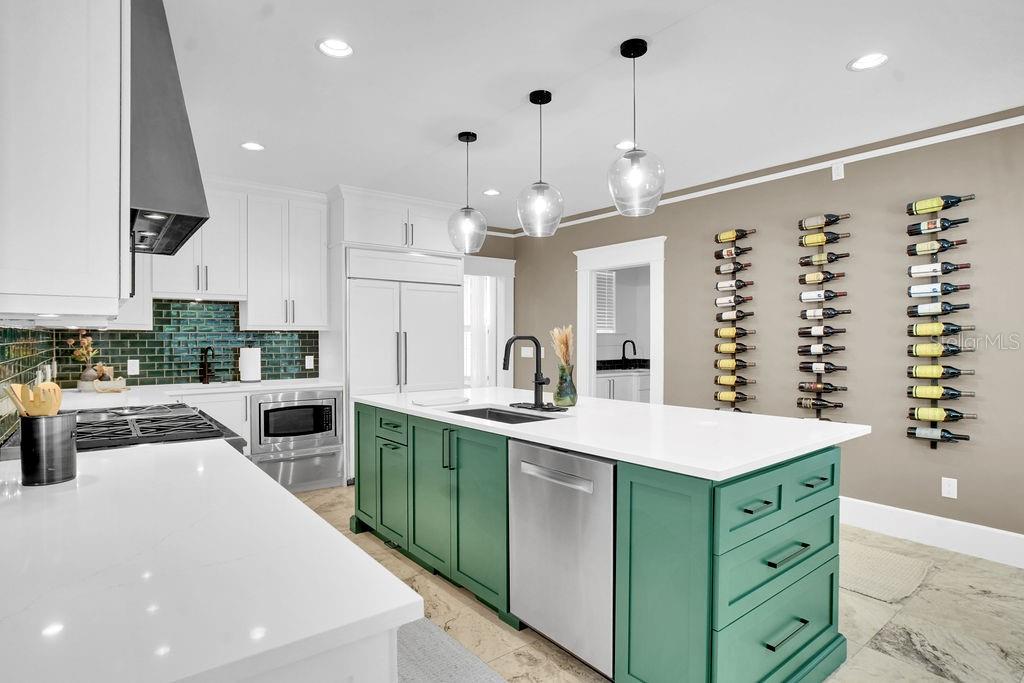 605 S ORLEANS AVE — photo 31