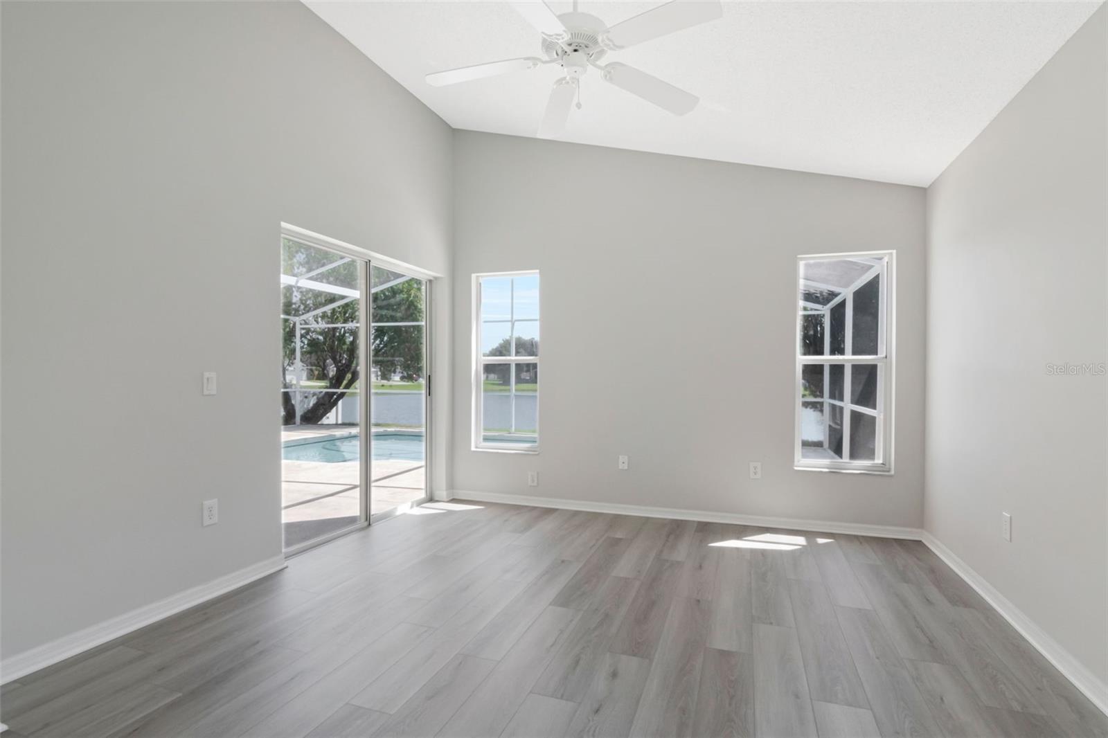 8512 HEYWARD RD — photo 10