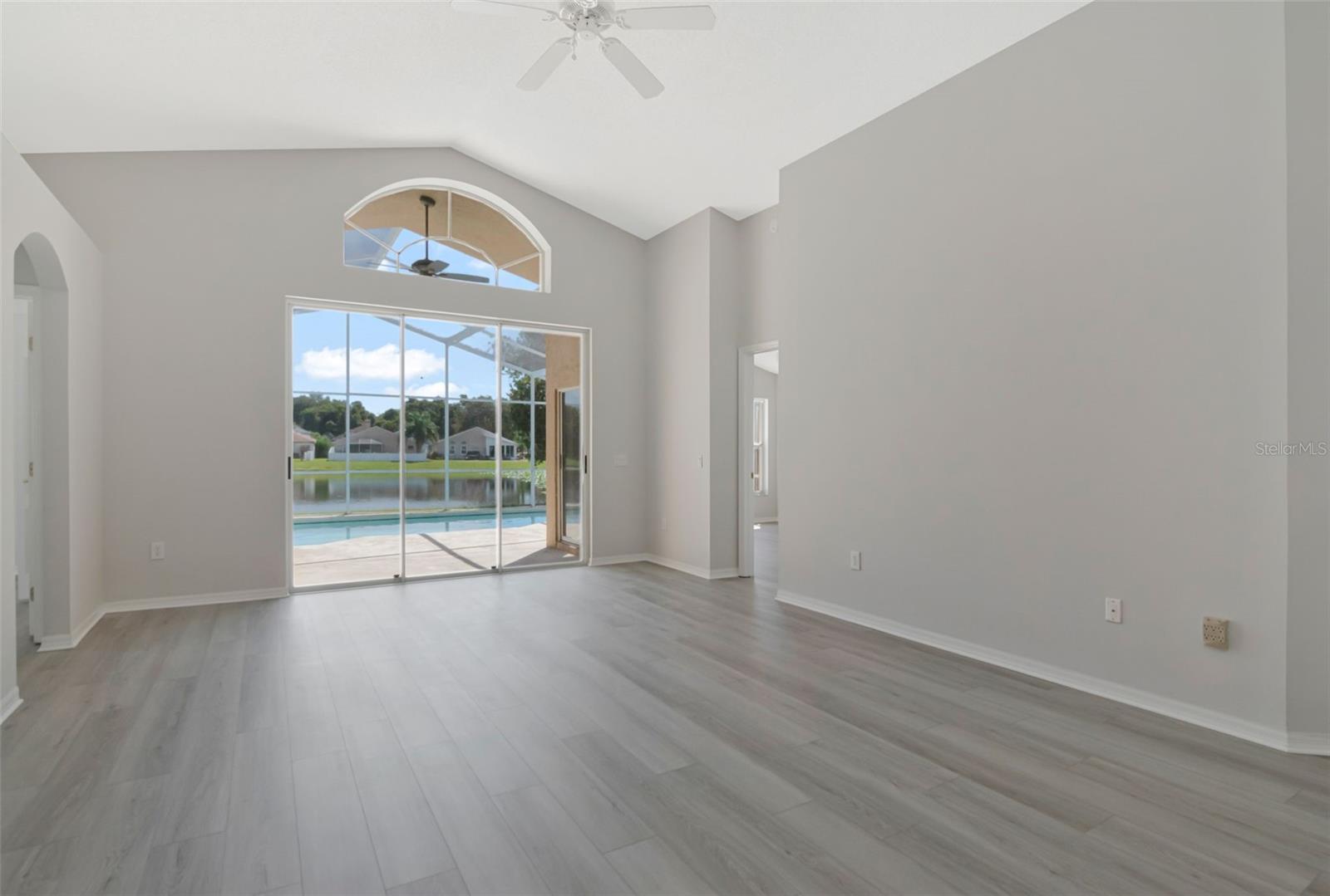8512 HEYWARD RD — photo 37