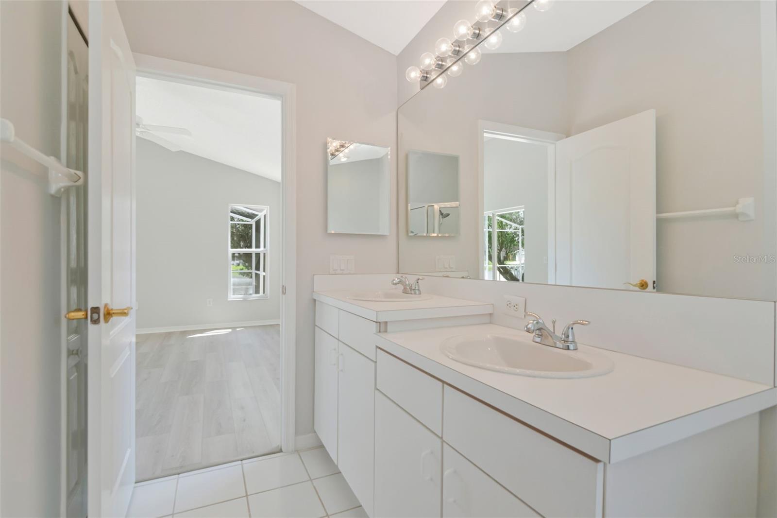 8512 HEYWARD RD — photo 17