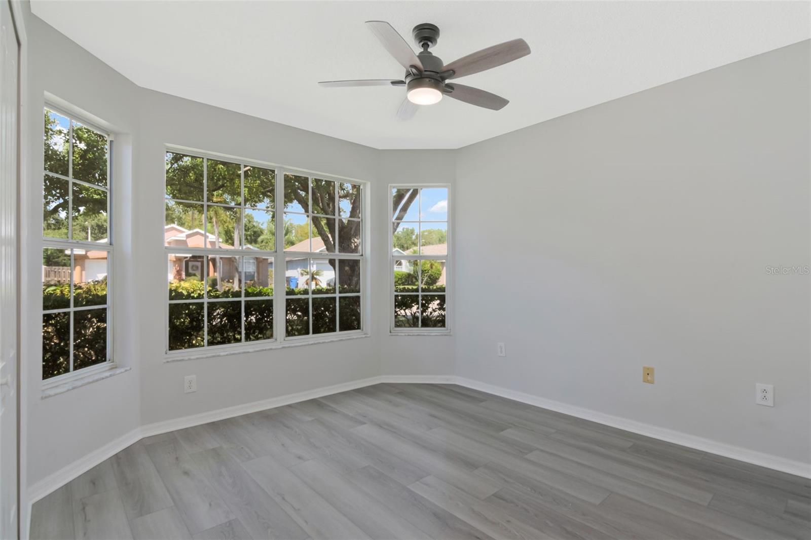 8512 HEYWARD RD — photo 45