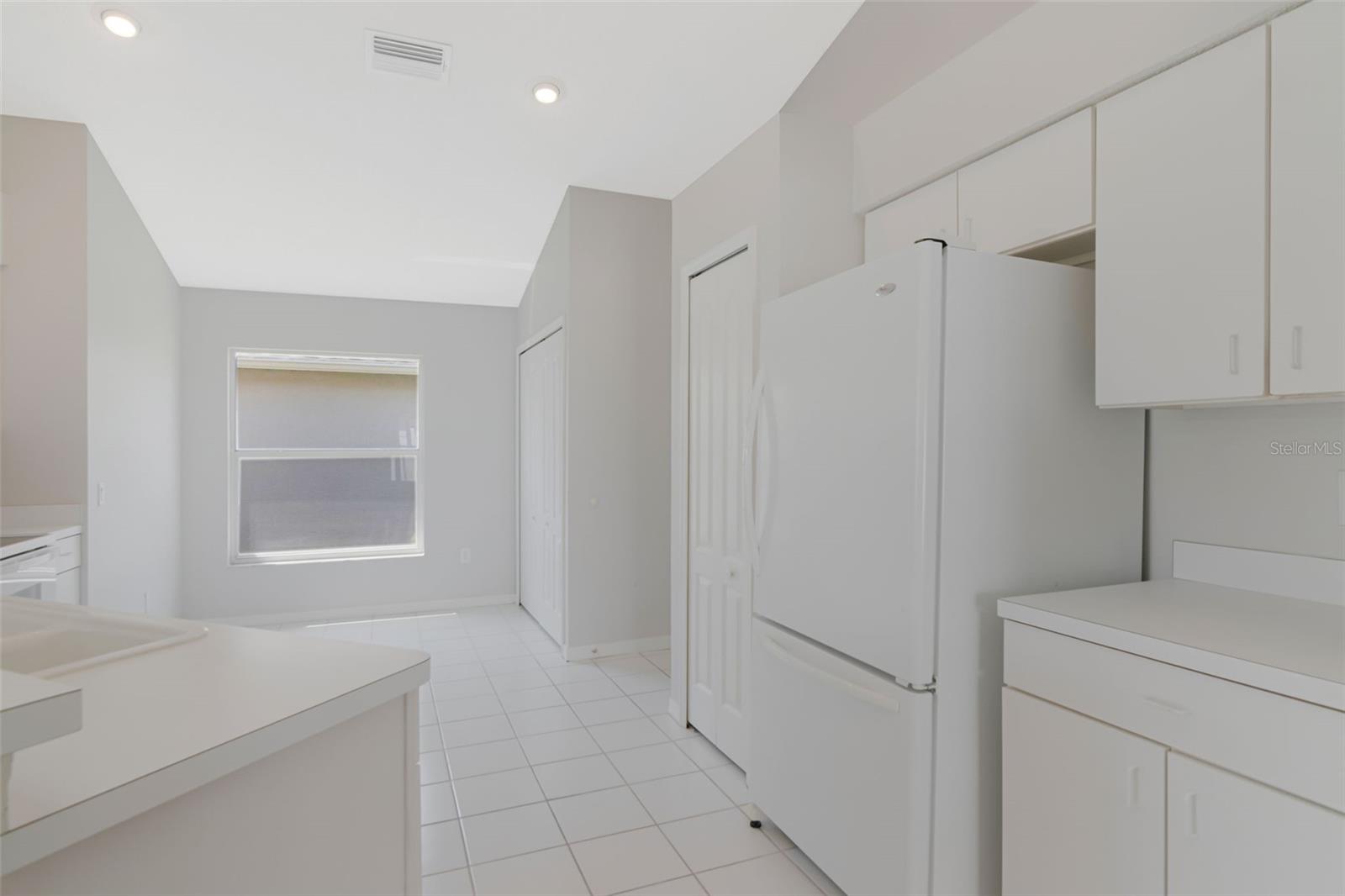 8512 HEYWARD RD — photo 31