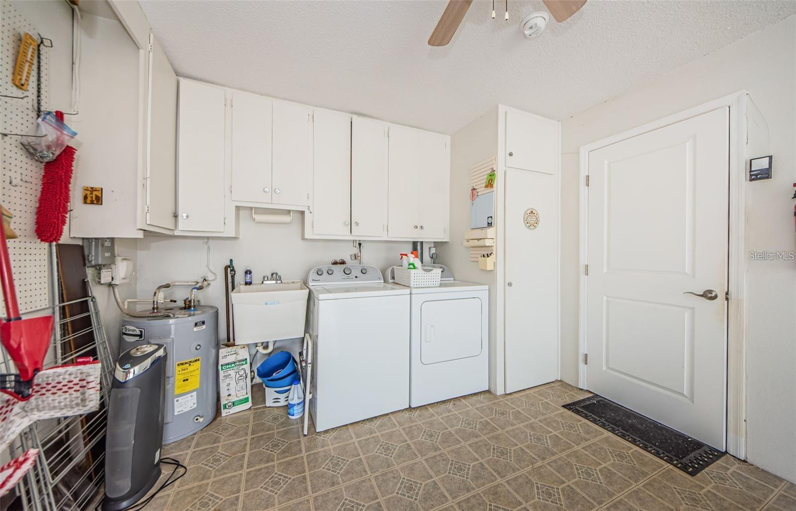2739 SHERBROOKE LN #B — photo 18