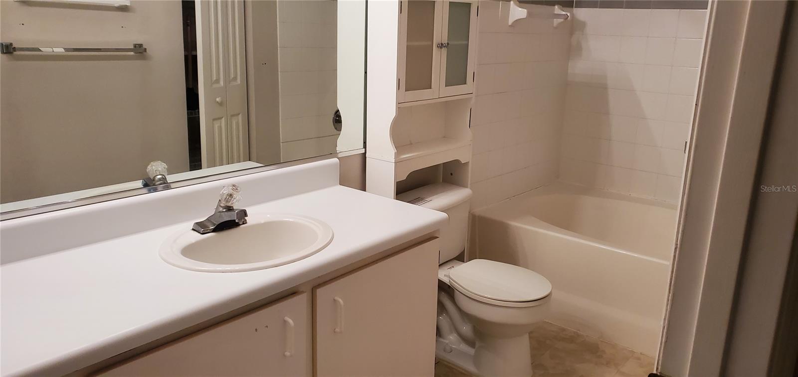 5620 PINNACLE HEIGHTS CIR #304 — photo 3