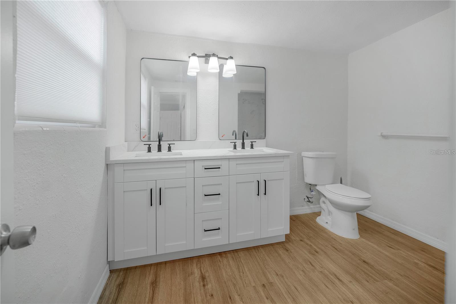 703 E HAMILTON AVE — photo 83