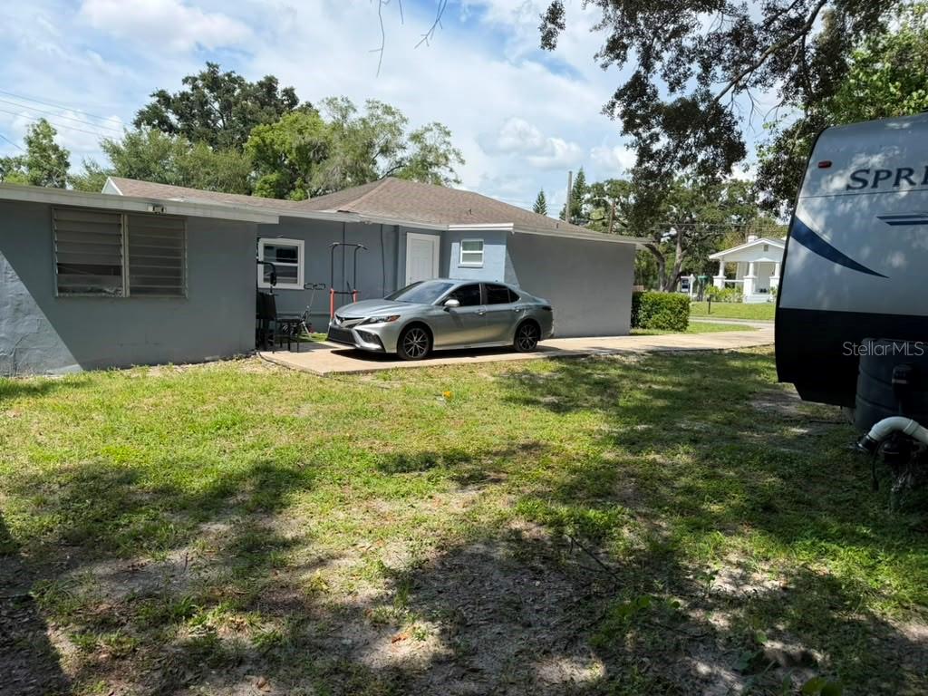 703 E HAMILTON AVE — photo 47