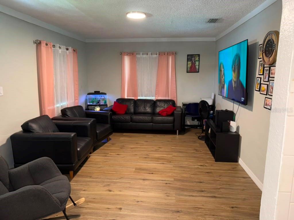 703 E HAMILTON AVE — photo 35