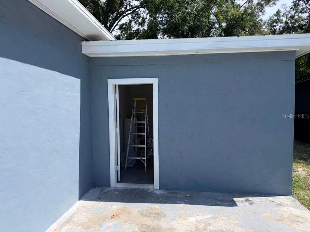 703 E HAMILTON AVE — photo 10