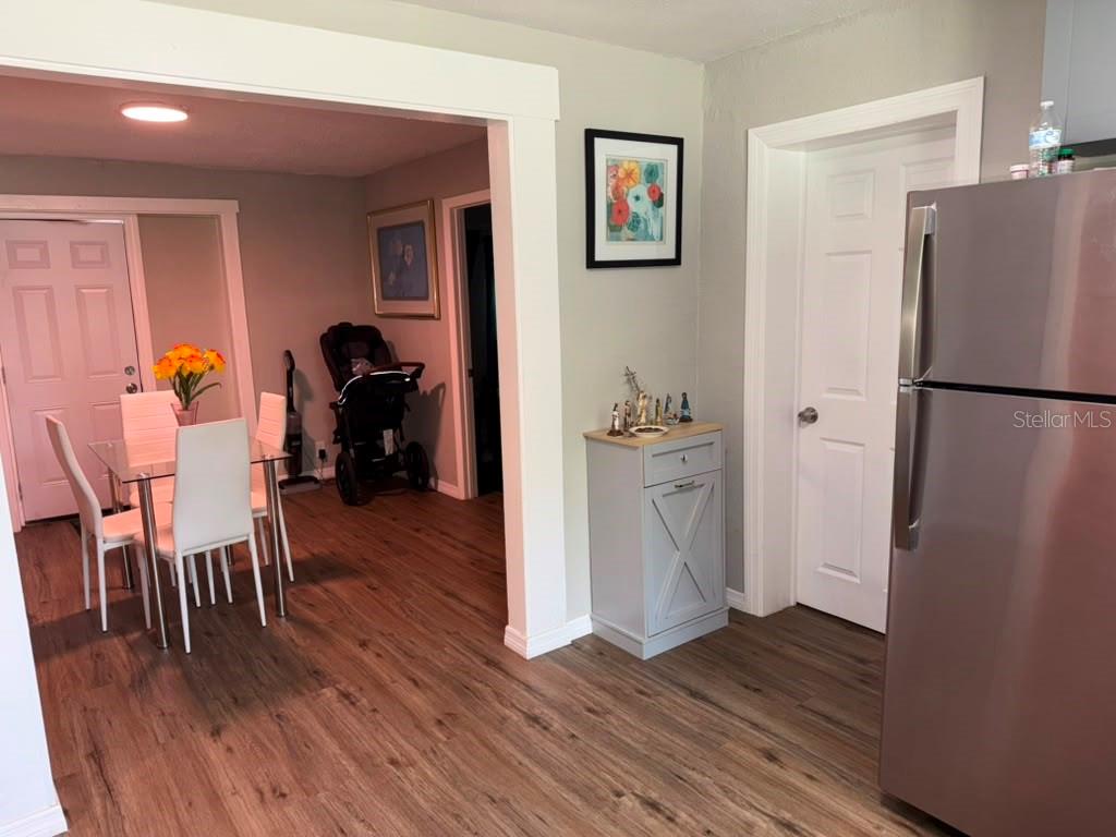 703 E HAMILTON AVE — photo 64
