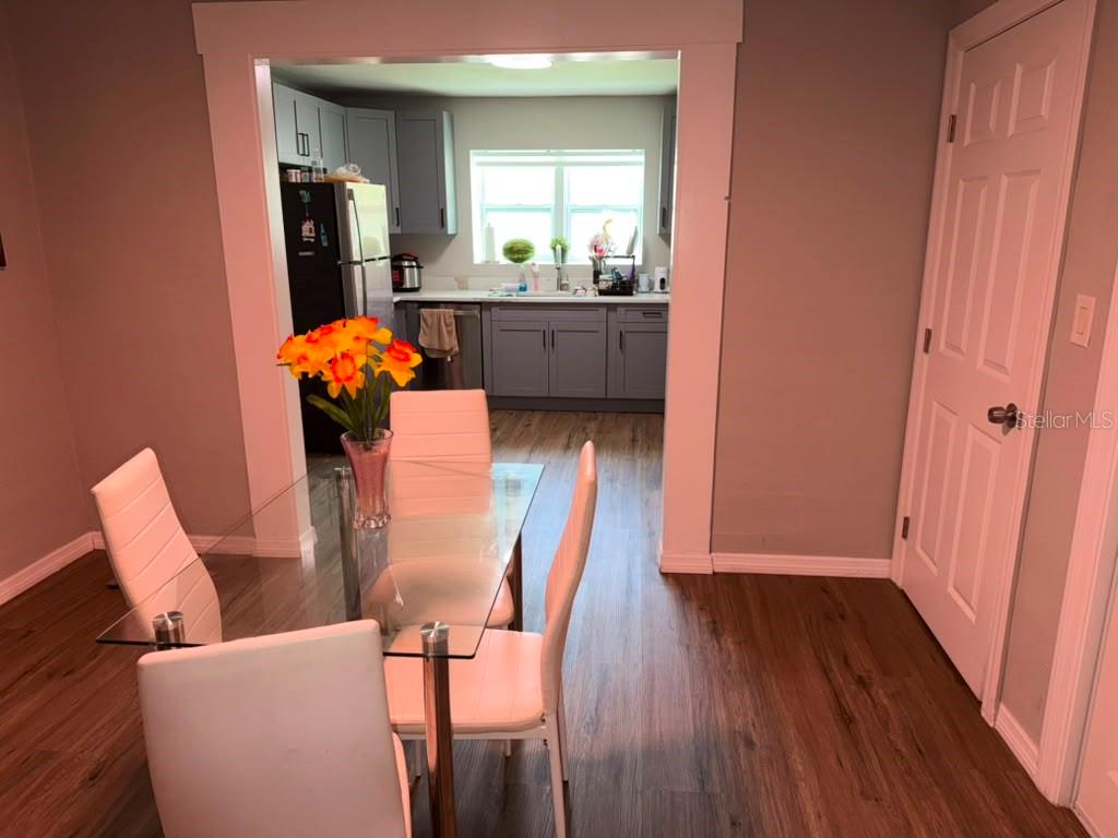 703 E HAMILTON AVE — photo 56