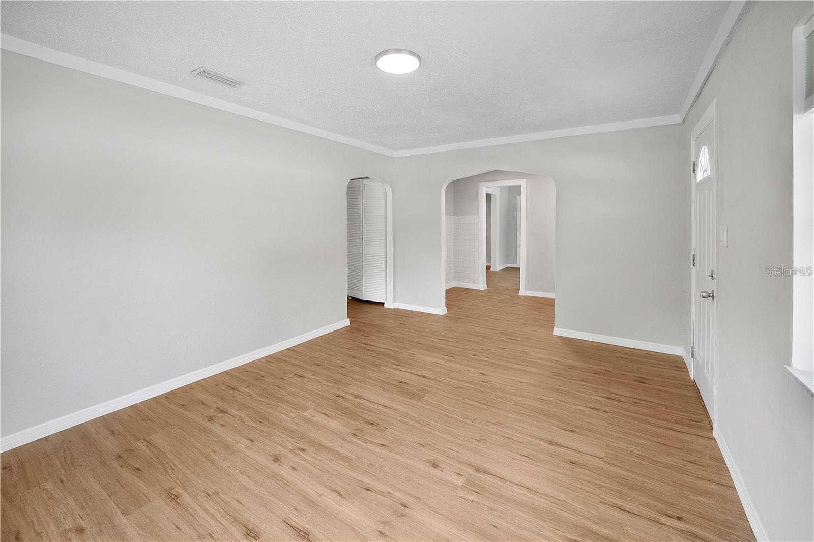 703 E HAMILTON AVE — photo 96