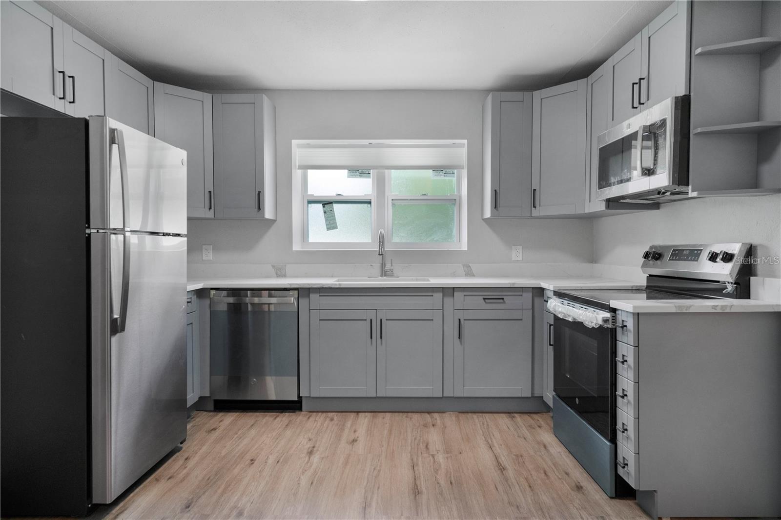 703 E HAMILTON AVE — photo 67