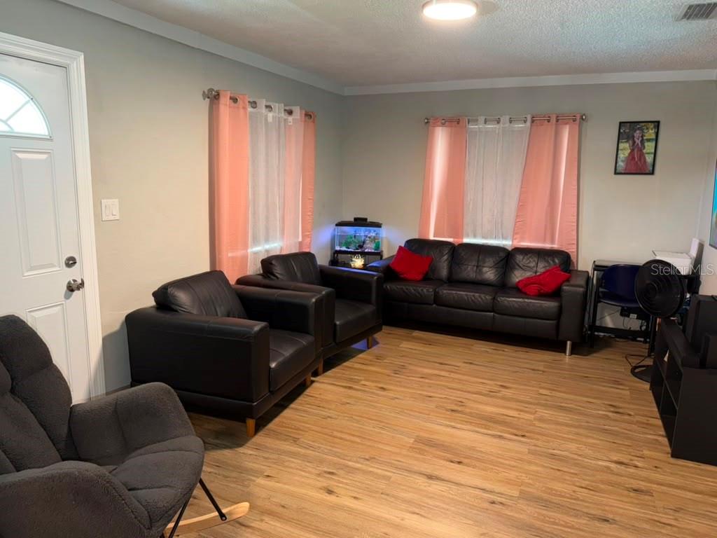 703 E HAMILTON AVE — photo 42