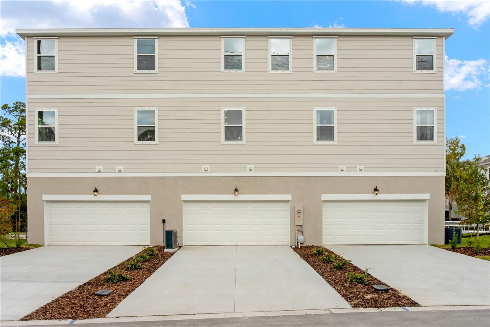9934 TATE LN — photo 42