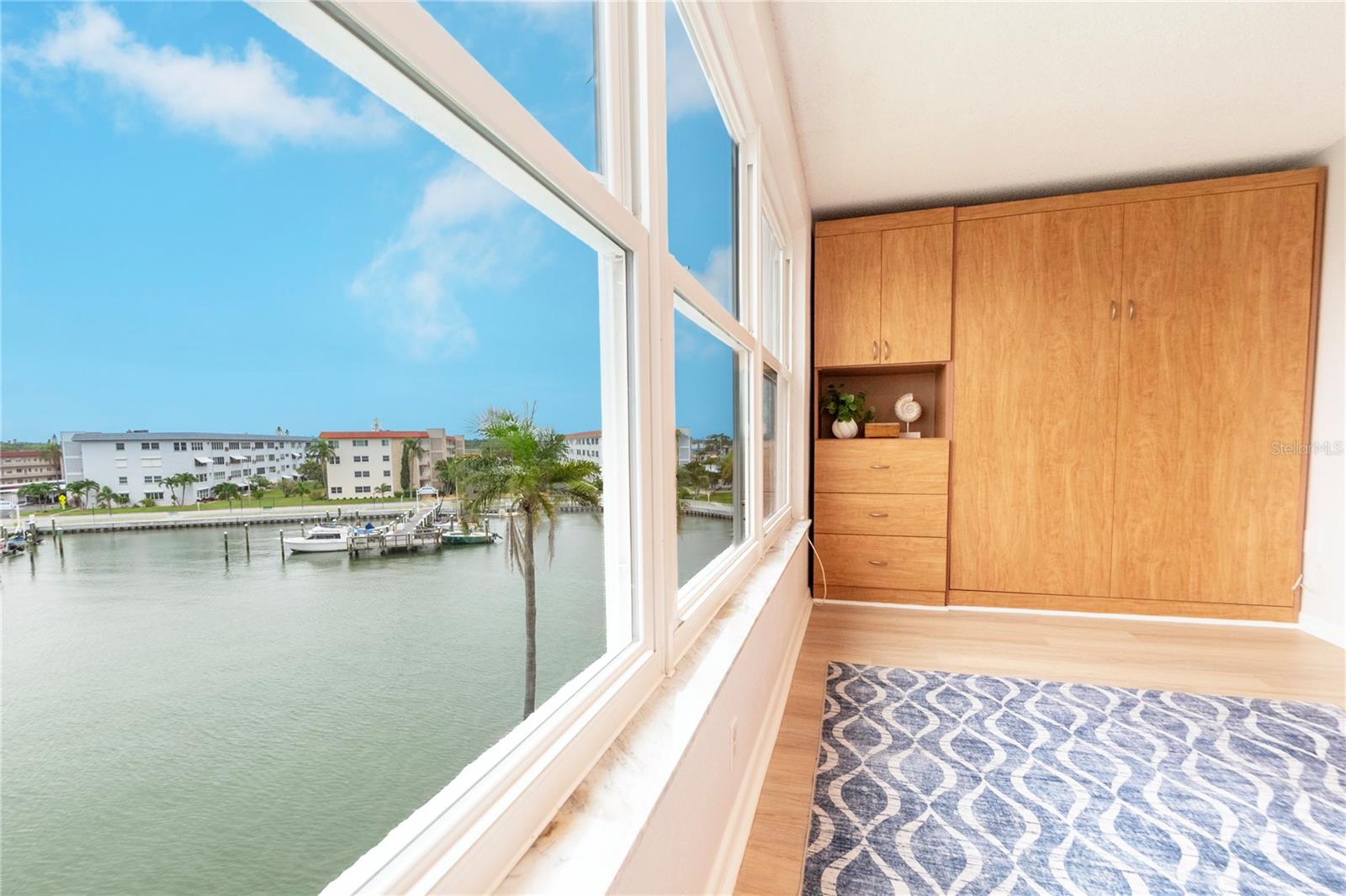 5925 SHORE BLVD S #405 — photo 4