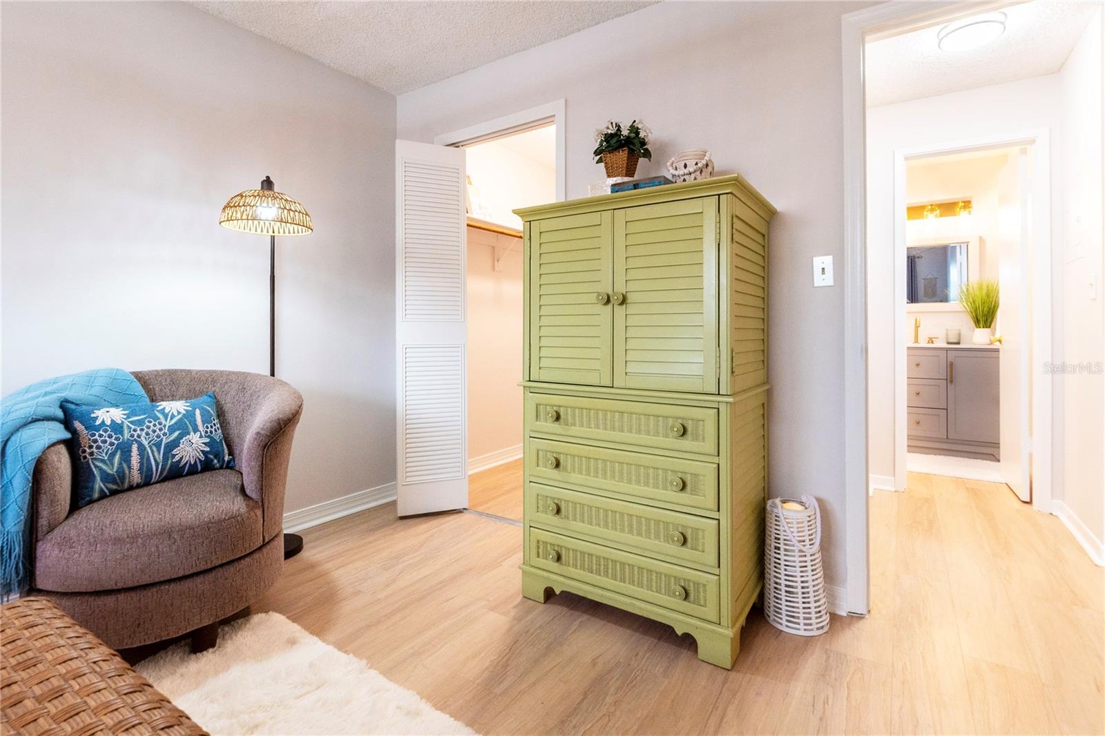 5925 SHORE BLVD S #405 — photo 31
