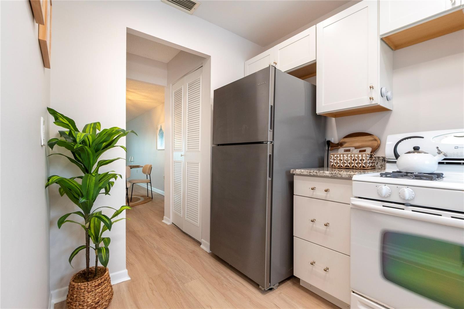 5925 SHORE BLVD S #405 — photo 27