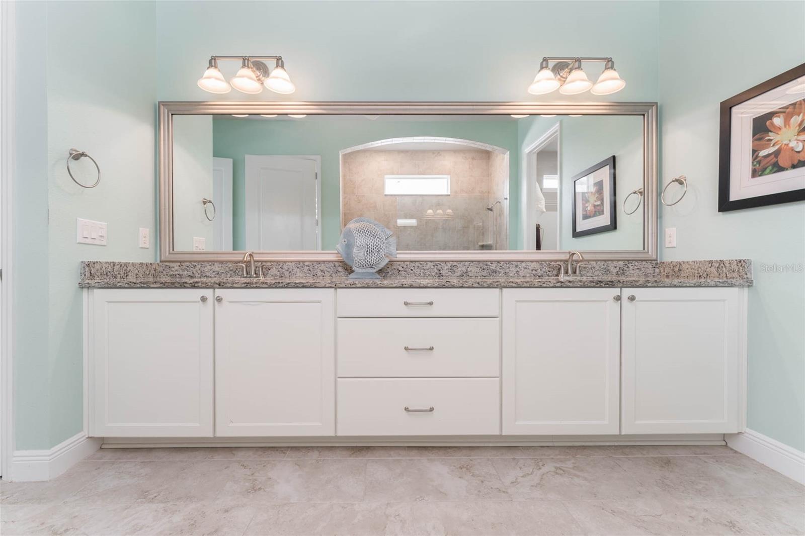 14008 SWALLOW HILL DR — photo 28