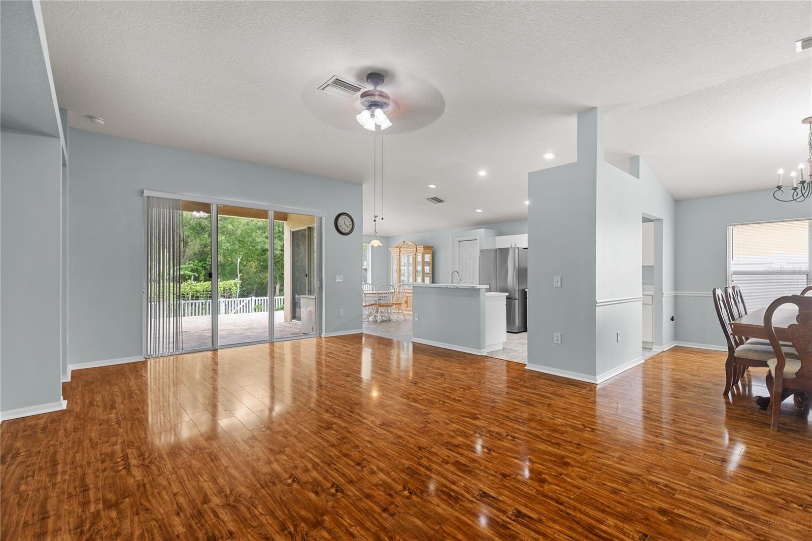 31511 WRENCREST DR — photo 17