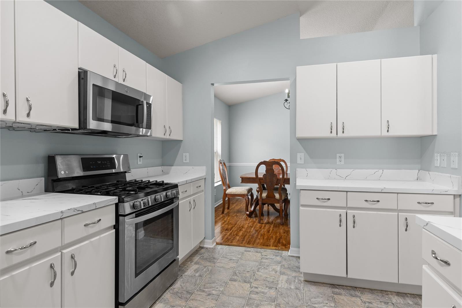 31511 WRENCREST DR — photo 19