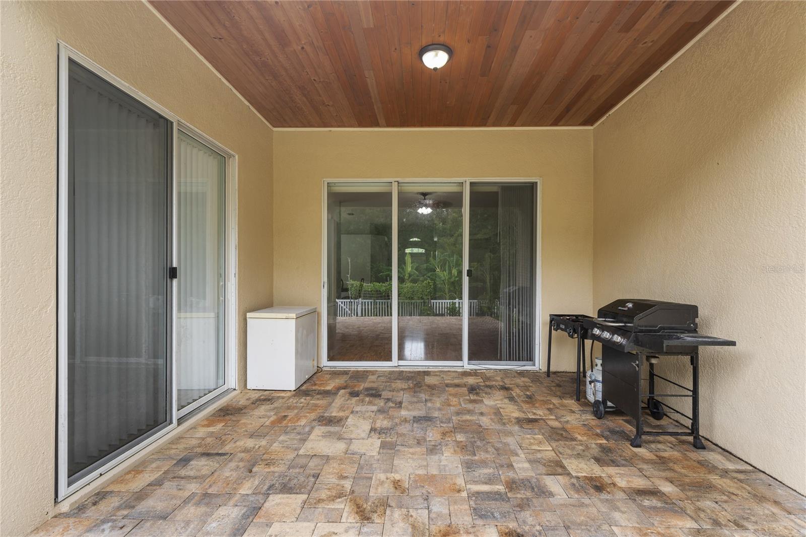 31511 WRENCREST DR — photo 34