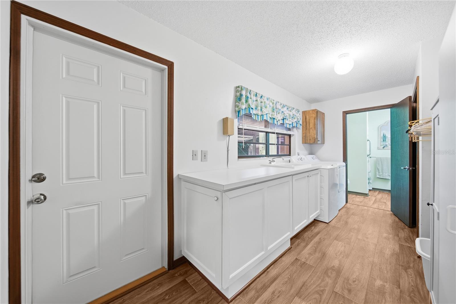 3704 THONOTOSASSA RD — photo 28