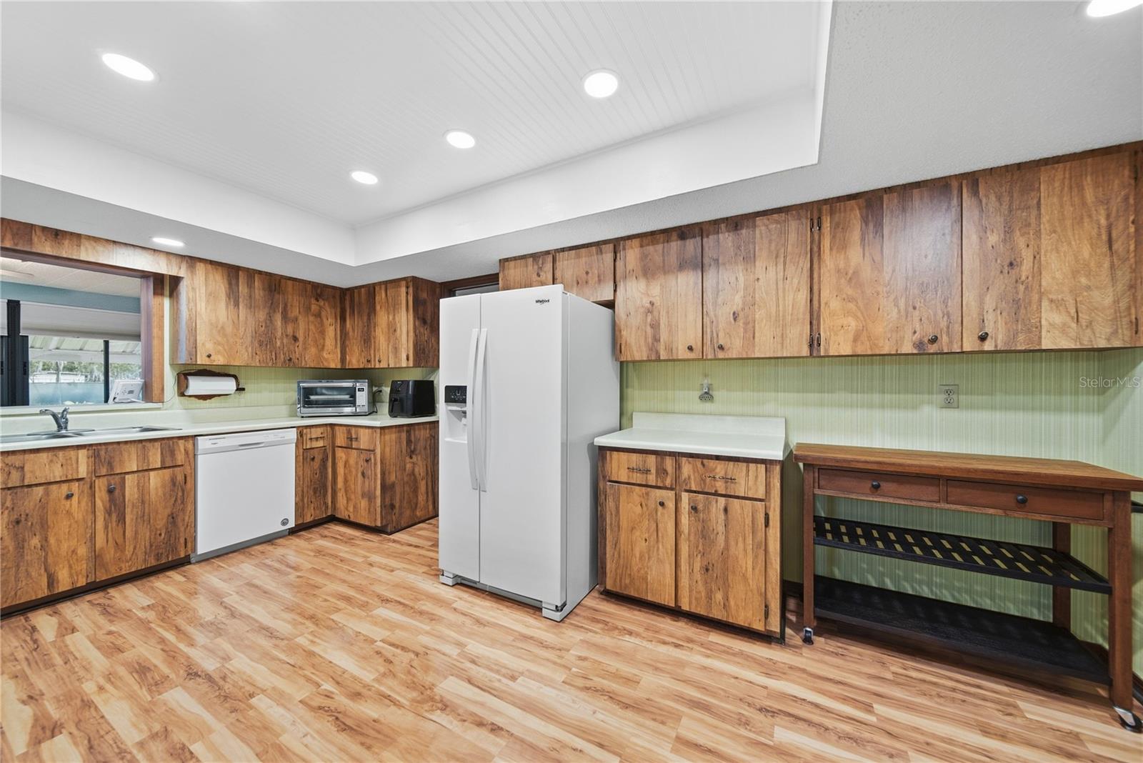 3704 THONOTOSASSA RD — photo 23