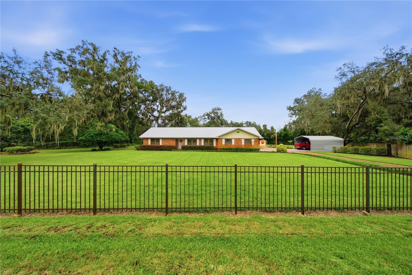 3704 THONOTOSASSA RD — photo 4
