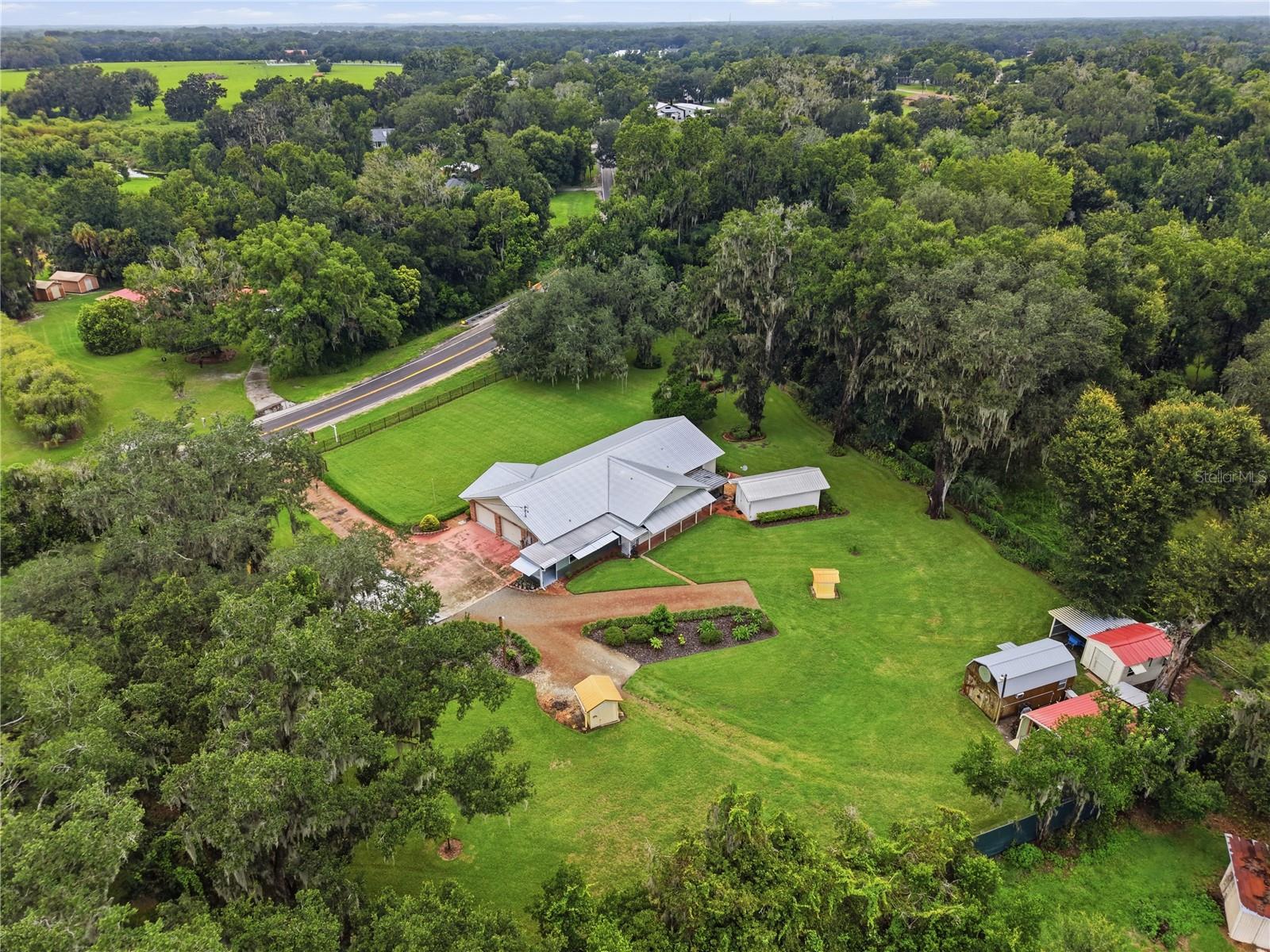3704 THONOTOSASSA RD — photo 41