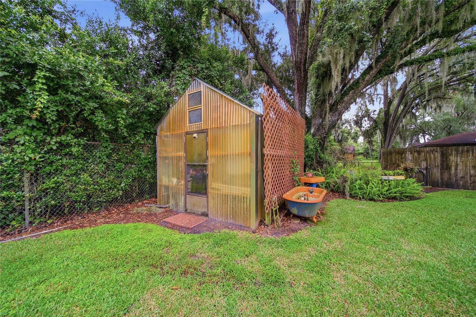 3704 THONOTOSASSA RD — photo 49