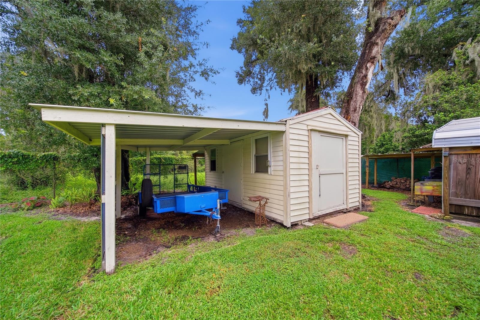 3704 THONOTOSASSA RD — photo 47