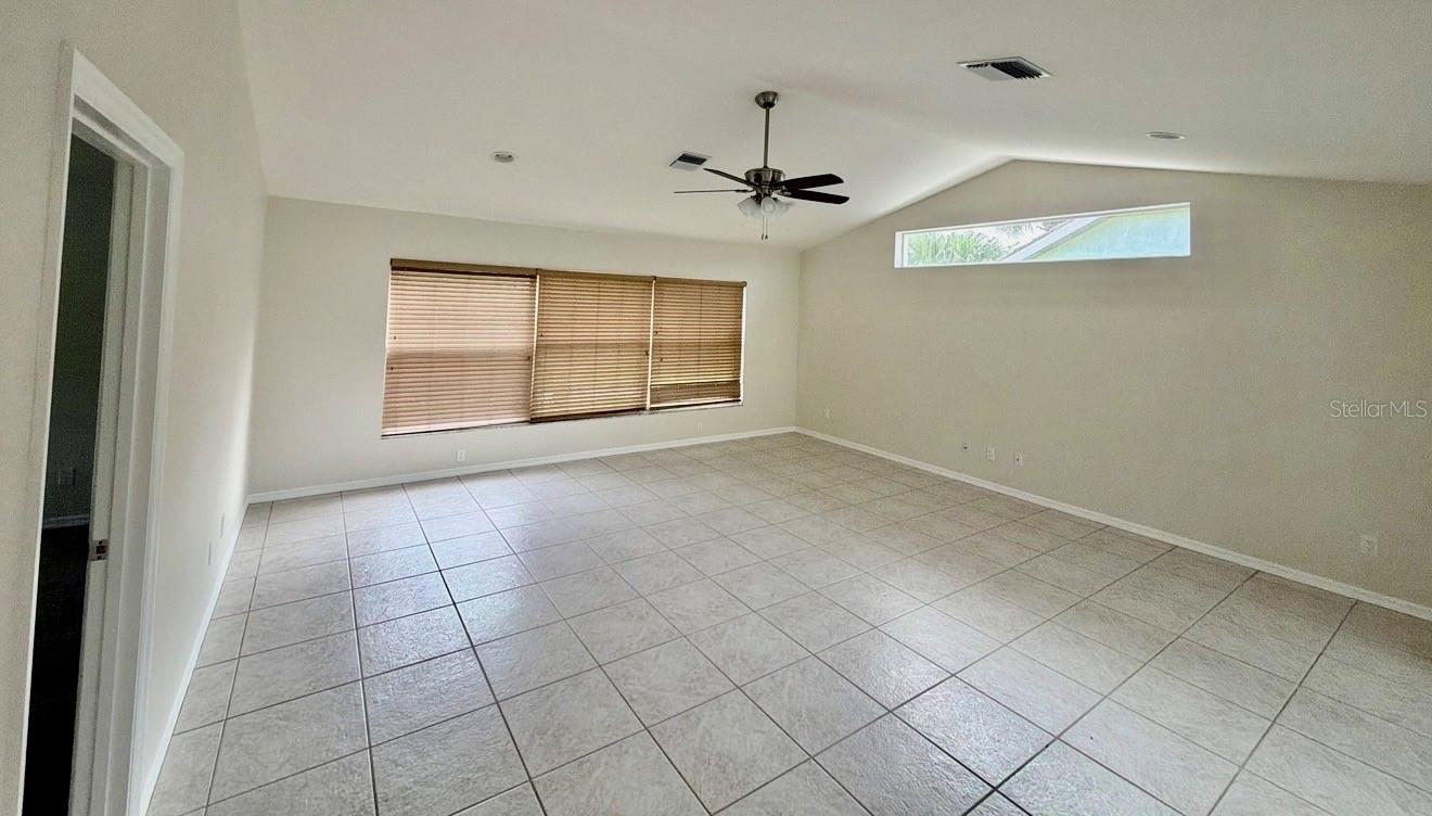 229 VENICE PALMS BLVD — photo 6