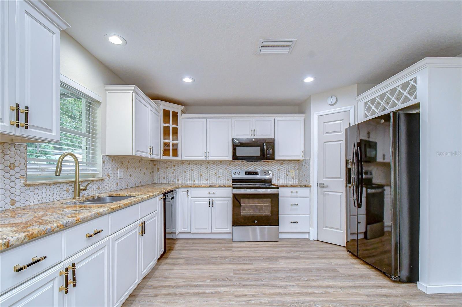 12928 KINGS LAKE DR — photo 22