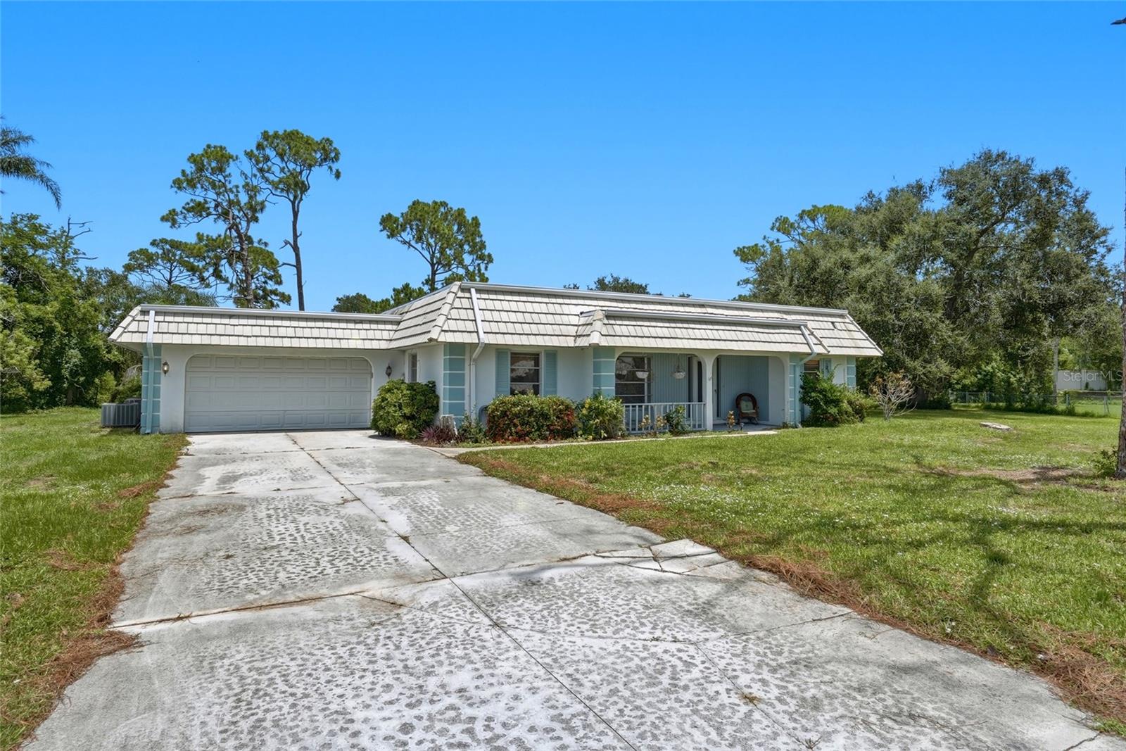 427 RUBENS DR — photo 31