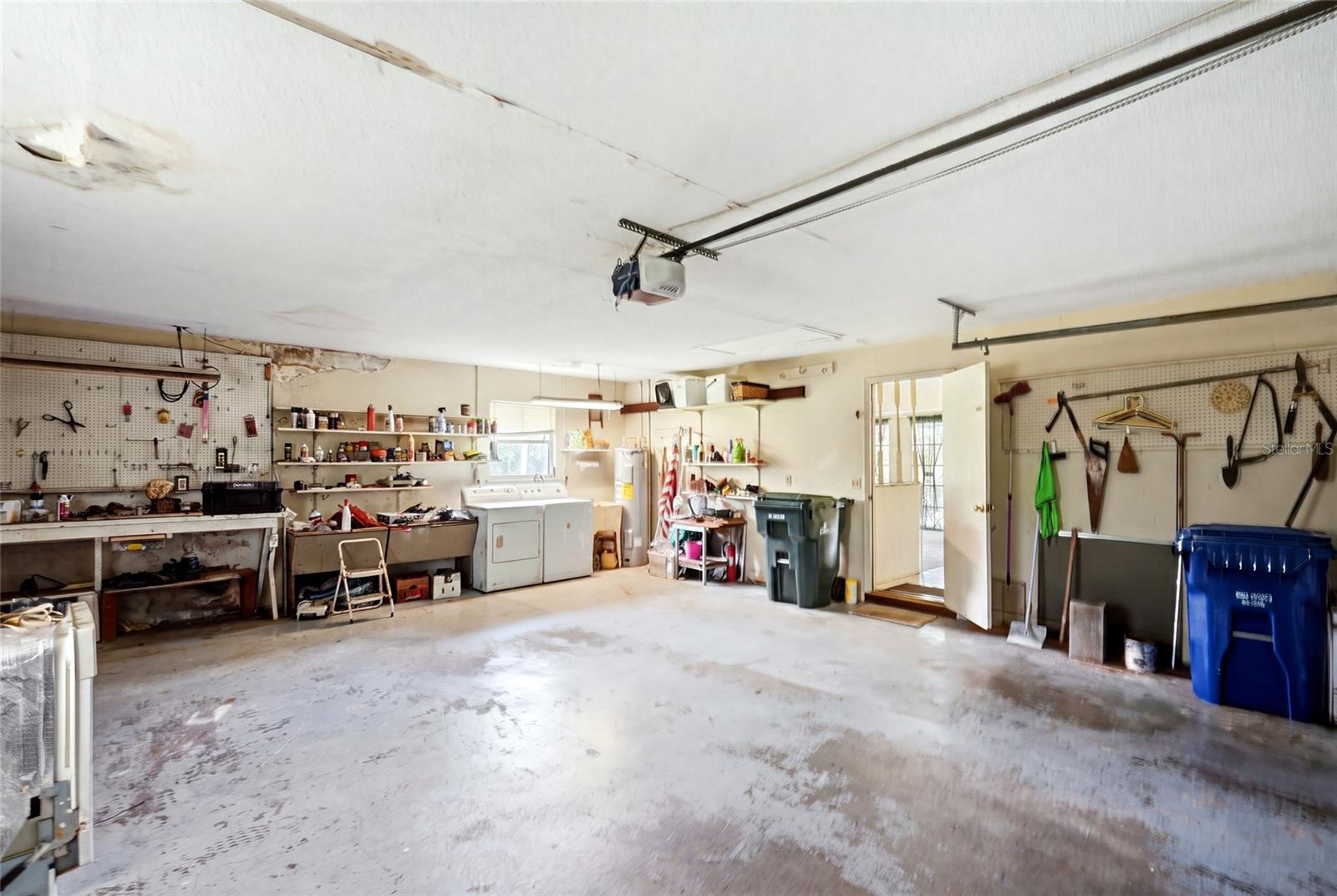 427 RUBENS DR — photo 29