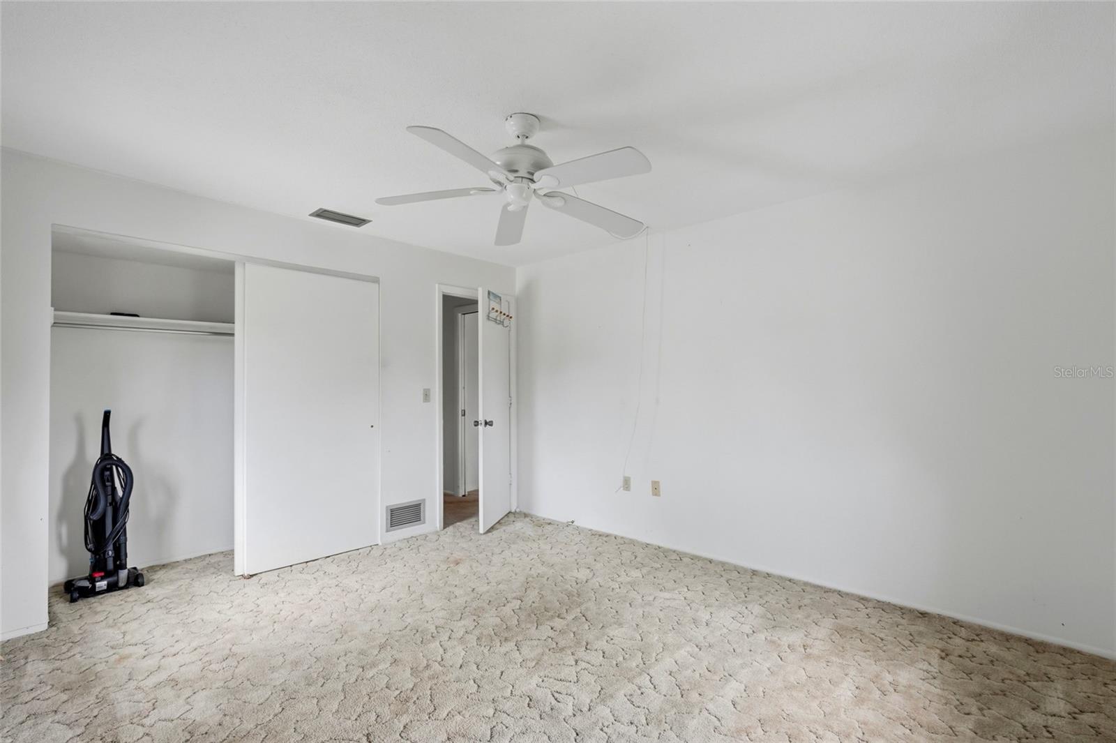 427 RUBENS DR — photo 20